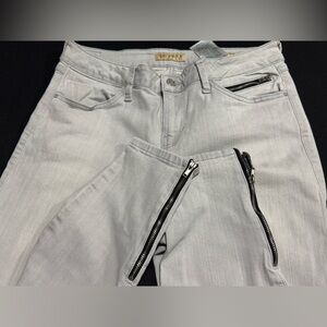 Guess Women's Skinny Jeans in Light Gray